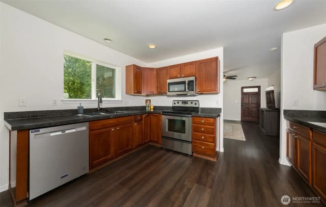 Property photo for 10312 26th Place Se, Lake Stevens photo 4