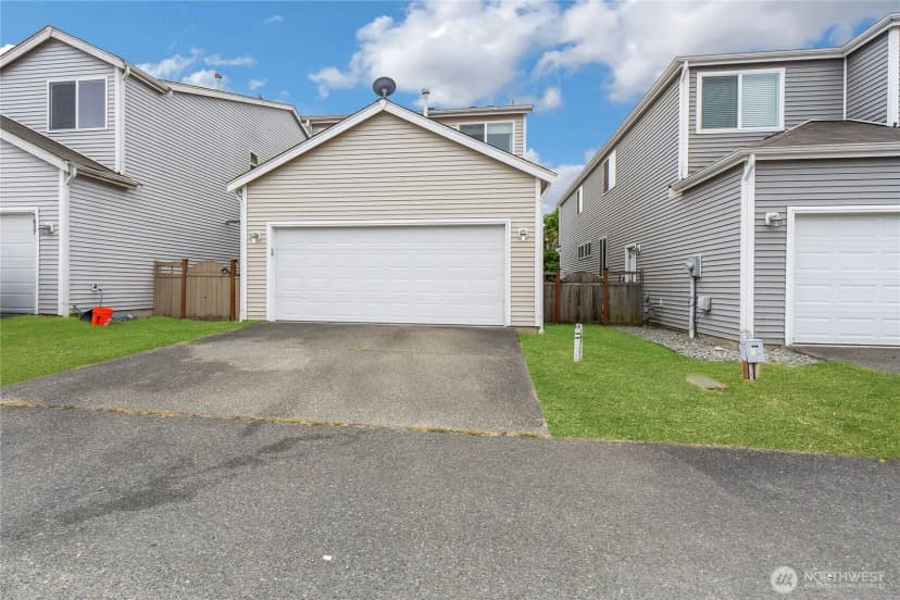Property photo for 1625 181st Street E, Spanaway photo 23