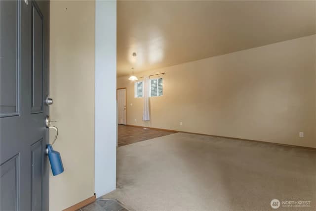 Property photo for 1625 181st Street E, Spanaway photo 3