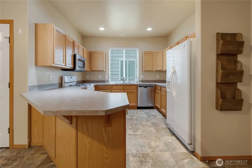 Property photo for 1625 181st Street E, Spanaway photo 9