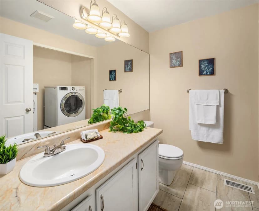 Property photo for 600 213th Street Sw, Bothell photo 23