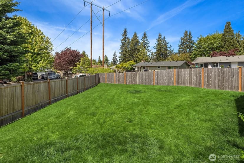 Property photo for 600 213th Street Sw, Bothell photo 3