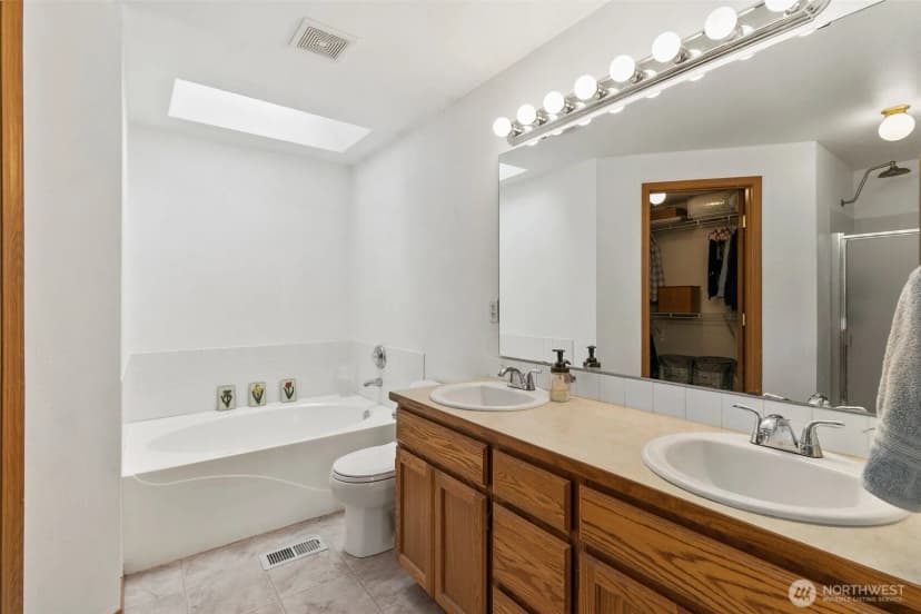 Property photo for 15802 15th Avenue Ct E, Tacoma photo 22