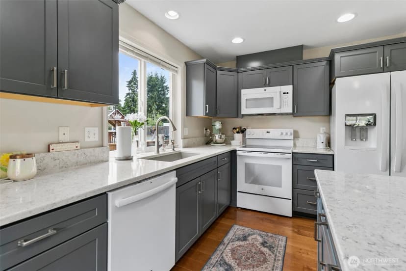 Property photo for 15802 15th Avenue Ct E, Tacoma photo 10