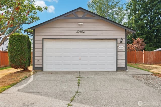 Property photo for 10402 56th Drive Ne, Marysville photo 2