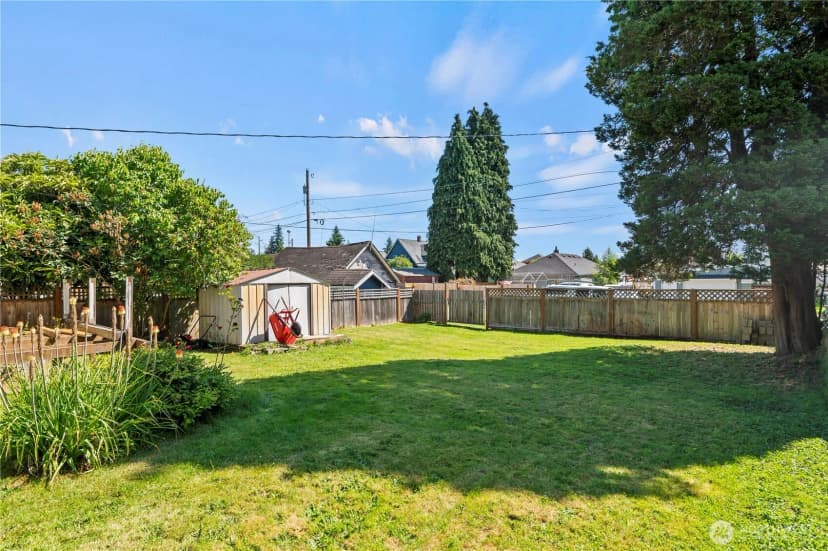 Property photo for 2415 Cedar Street, Everett photo 15