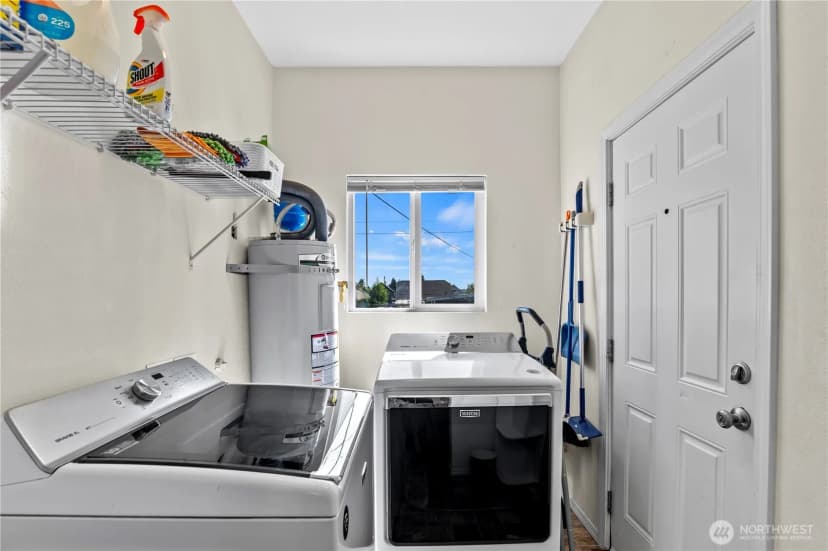 Property photo for 2415 Cedar Street, Everett photo 13