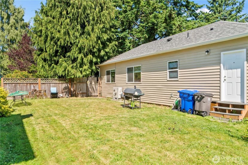 Property photo for 2415 Cedar Street, Everett photo 16