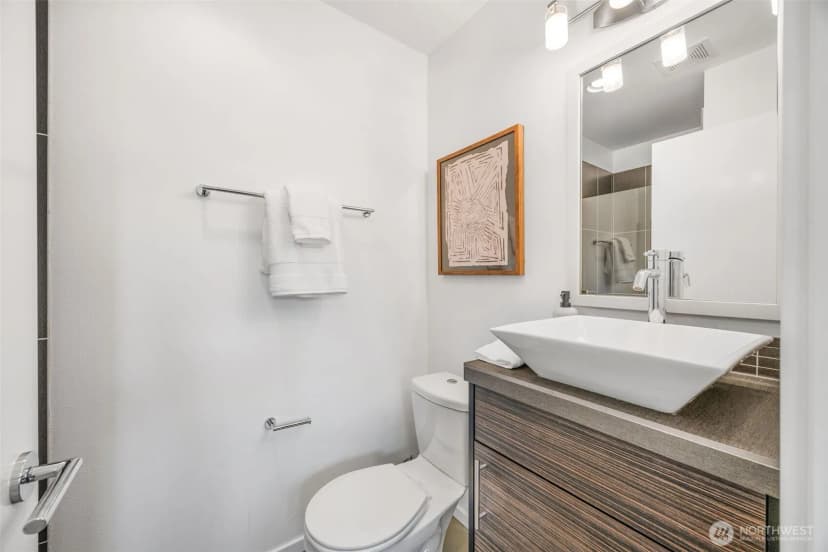 Property photo for 203 20th Avenue E, Seattle photo 19