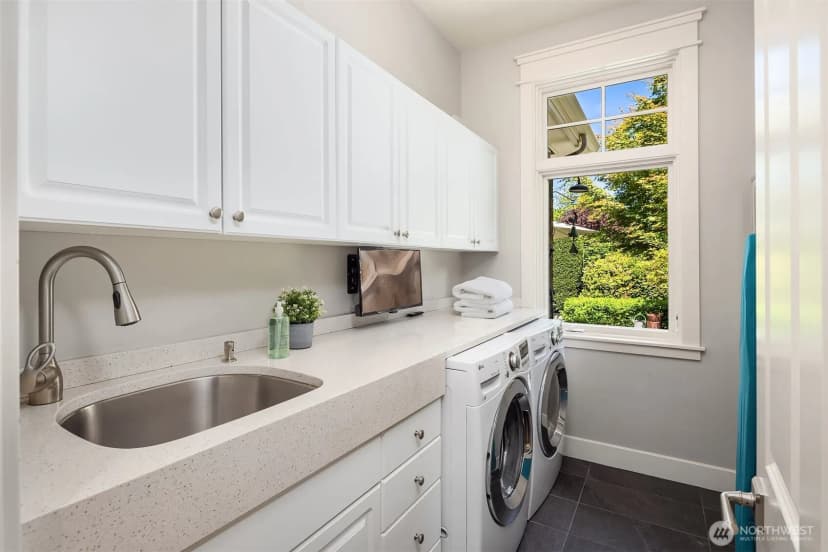 Property photo for 8418 Se 44th Street, Mercer Island photo 33