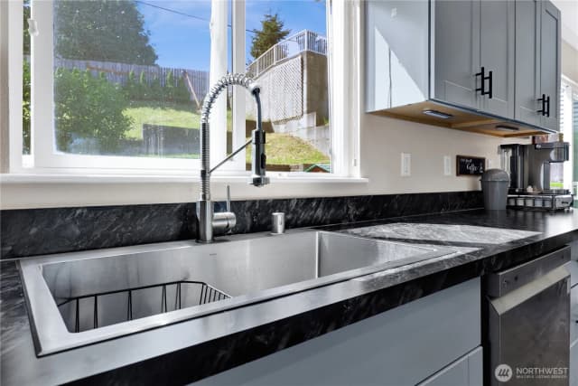 Property photo for 918 Cleveland Avenue, Snohomish photo 3