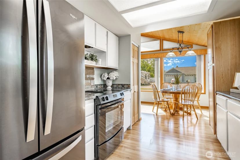 Property photo for 8380 Grouse Crescent Drive, Blaine photo 6