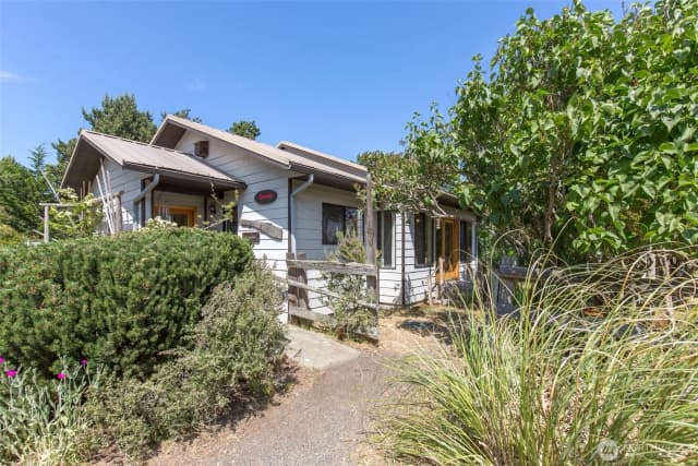 Property photo for 353 Ridge View Drive, Sequim