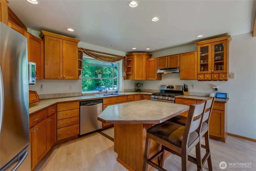 Property photo for 31520 94th Avenue E, Eatonville photo 9