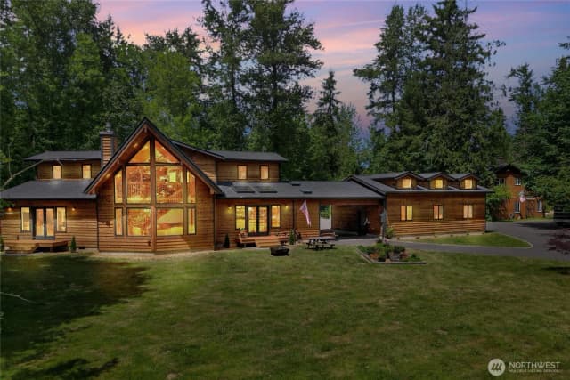 Property photo for 31520 94th Avenue E, Eatonville
