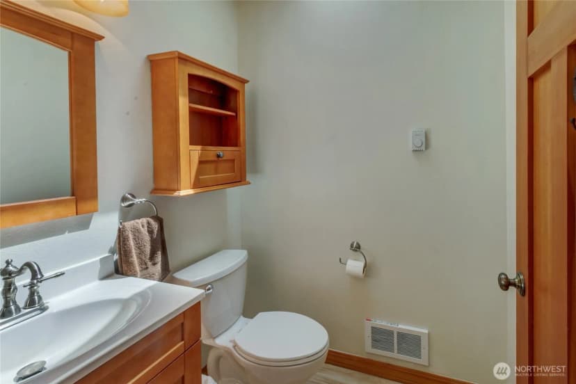 Property photo for 31520 94th Avenue E, Eatonville photo 15