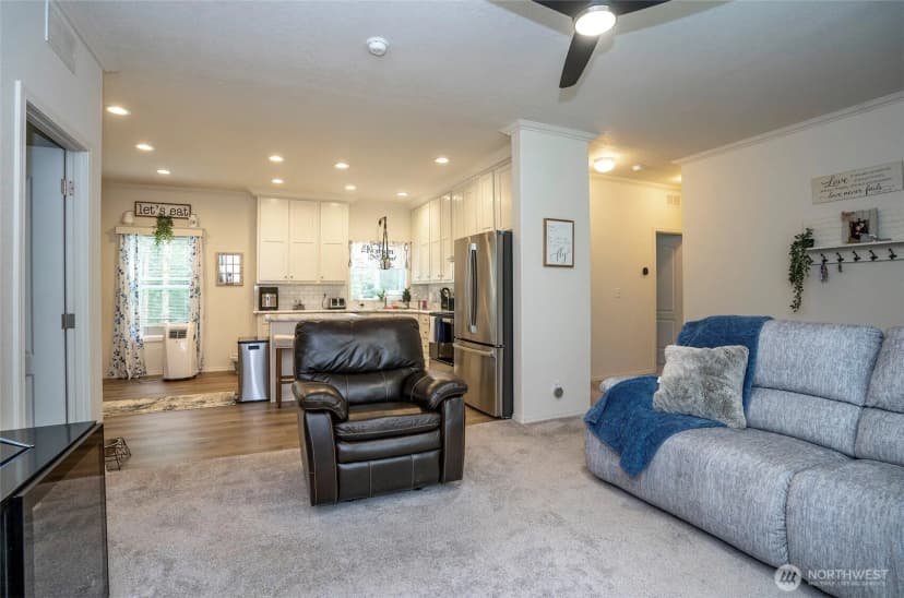 Property photo for 170 E Soundview Drive E, Shelton photo 6
