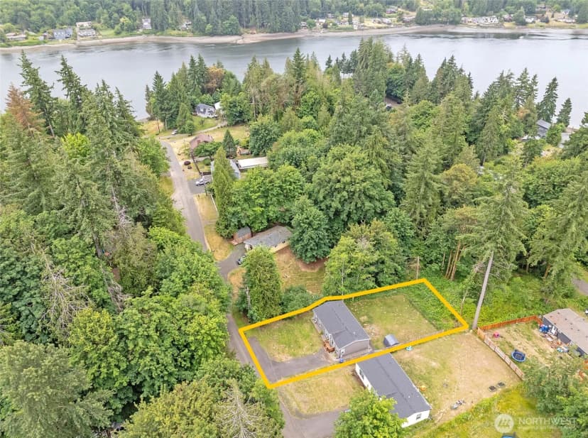 Property photo for 170 E Soundview Drive E, Shelton photo 29