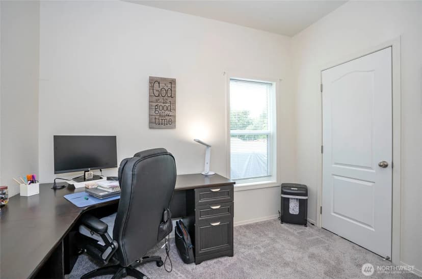 Property photo for 170 E Soundview Drive E, Shelton photo 23