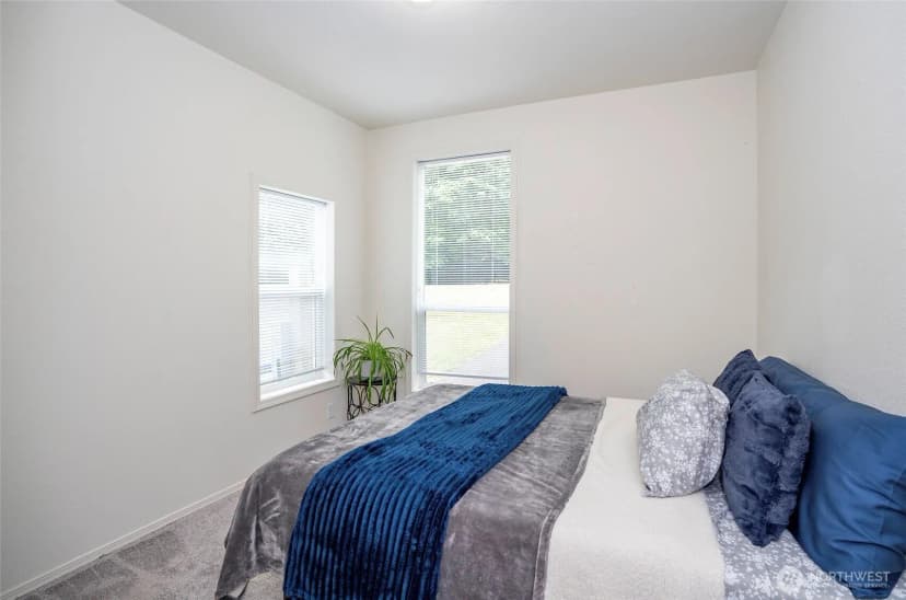Property photo for 170 E Soundview Drive E, Shelton photo 18