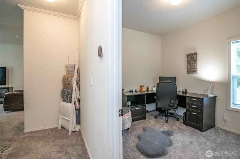 Property photo for 170 E Soundview Drive E, Shelton photo 22