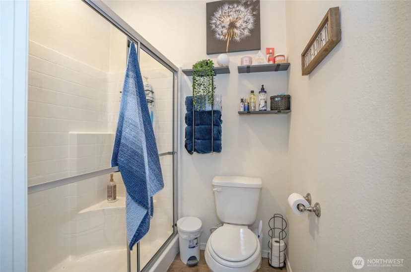 Property photo for 170 E Soundview Drive E, Shelton photo 17