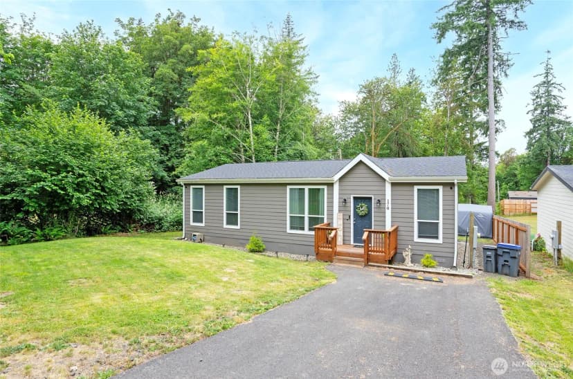 Property photo for 170 E Soundview Drive E, Shelton photo 2