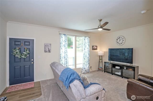Property photo for 170 E Soundview Drive E, Shelton photo 3