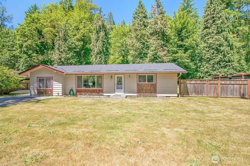 Property photo for 246 Laverne Drive, Kalama