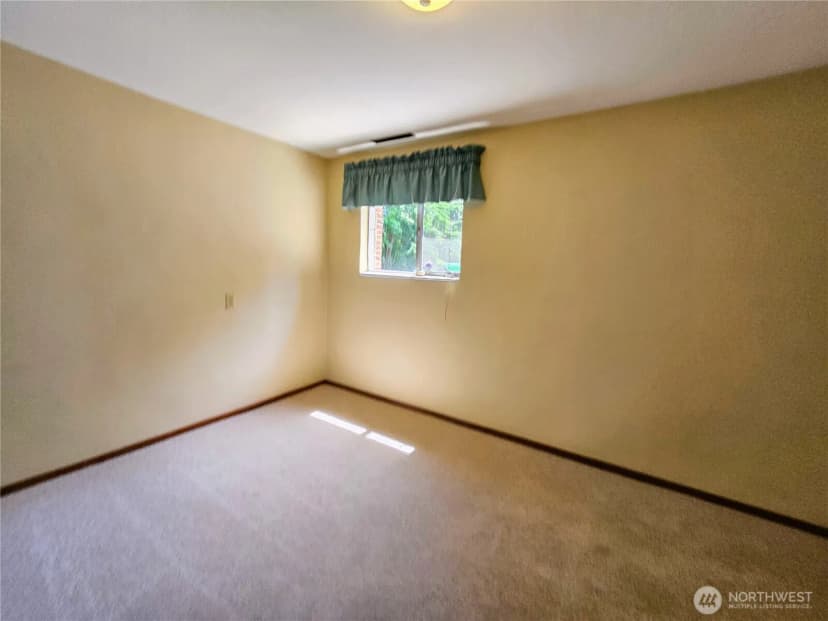 Property photo for 9813 36th Street E, Edgewood photo 15