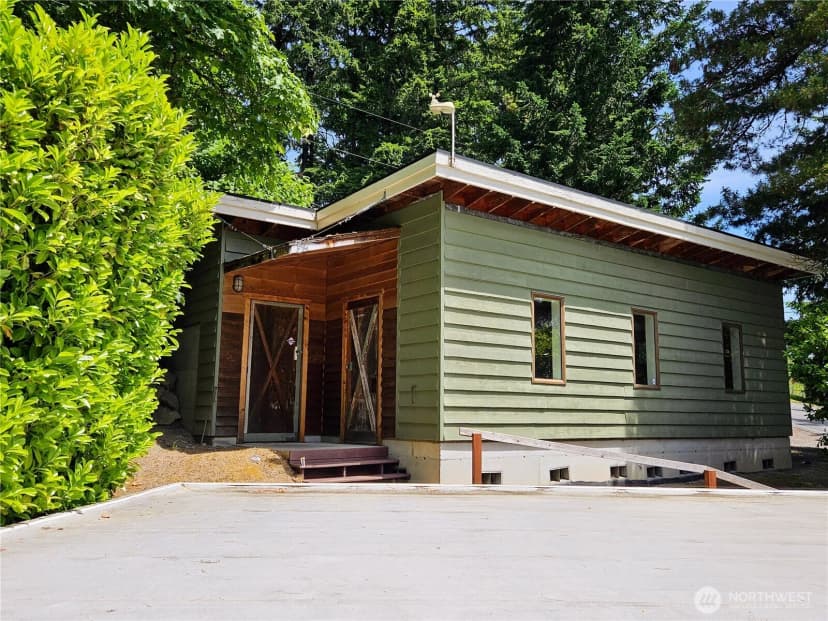 Property photo for 9813 36th Street E, Edgewood photo 18