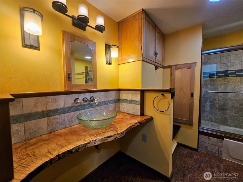 Property photo for 9813 36th Street E, Edgewood photo 14