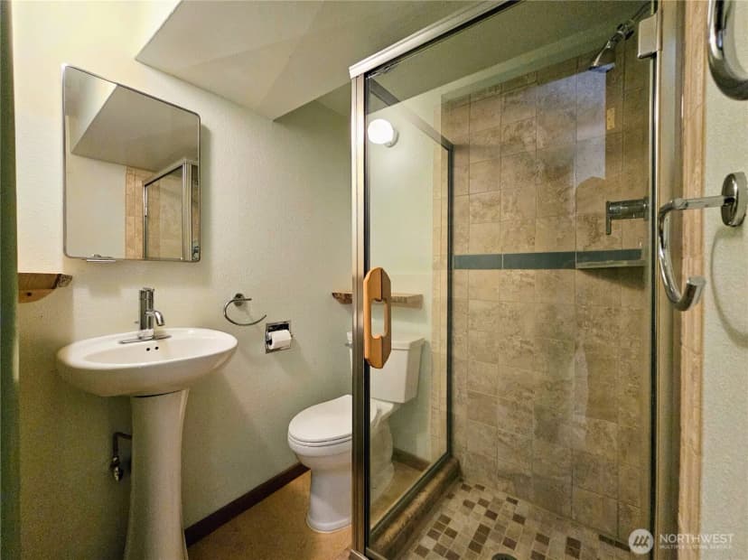 Property photo for 9813 36th Street E, Edgewood photo 16