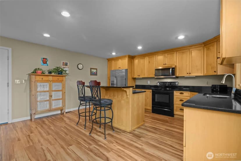Property photo for 4801 Nw El Camino Boulevard, Bremerton photo 8