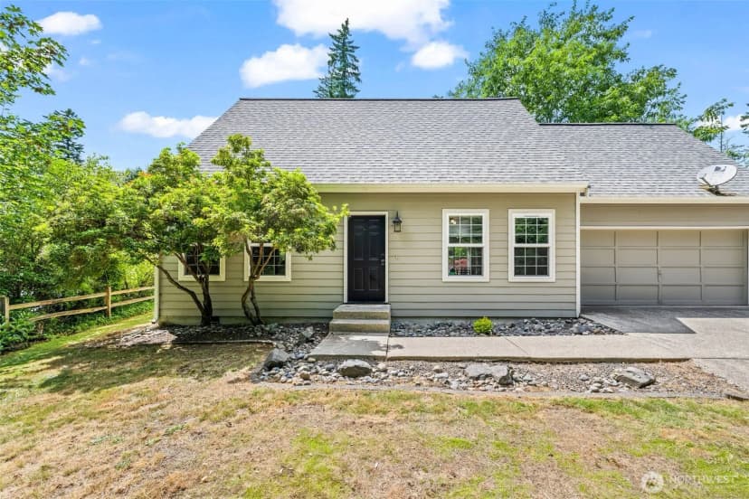 Property photo for 10210 Minterwood Dr Nw, Gig Harbor photo 3