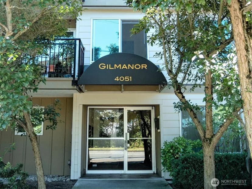 Property photo for 4051 Gilman Avenue W, Seattle photo 18