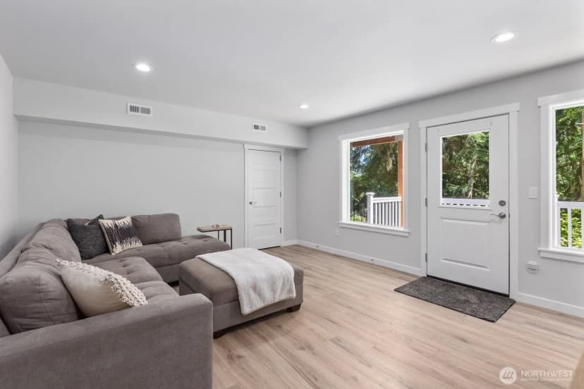 Property photo for 18207 Majestic Ridge Lane, Mount Vernon photo 13