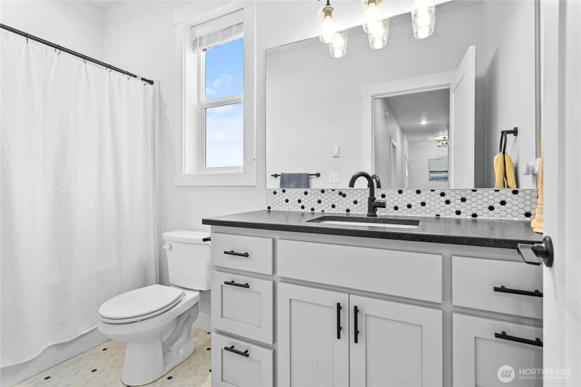 Property photo for 2183 Lagerwey Circle, Lynden photo 25