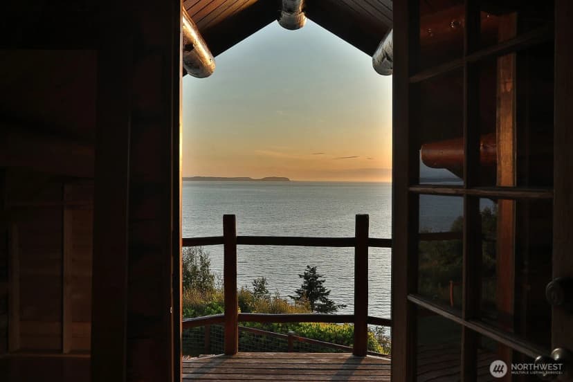 Property photo for 320 Mitchell Drive, Coupeville photo 6