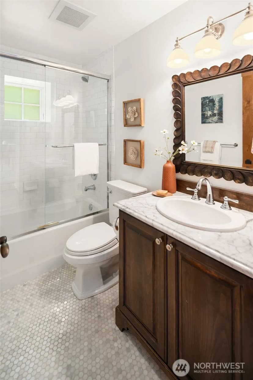 Property photo for 8260 Avalon Drive, Mercer Island photo 33