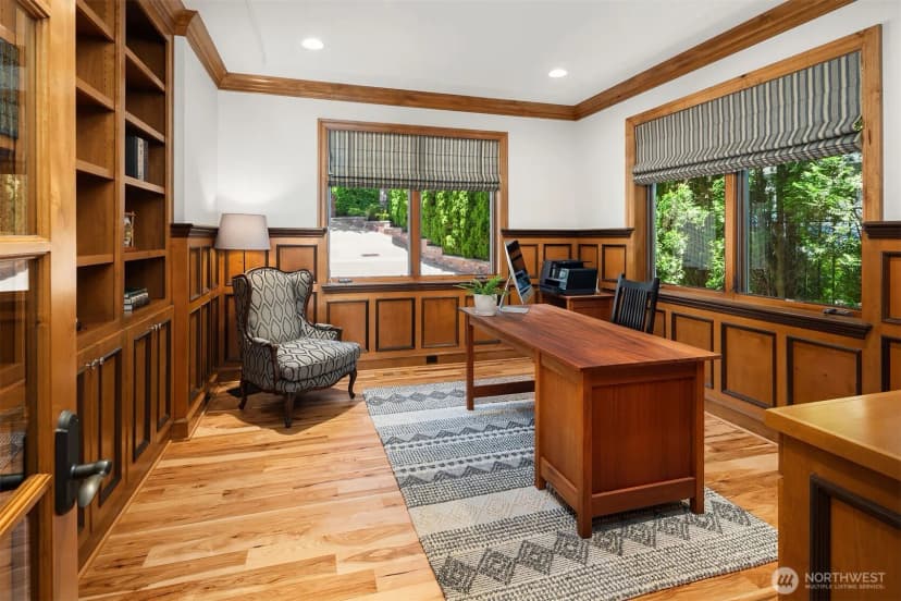 Property photo for 8260 Avalon Drive, Mercer Island photo 15