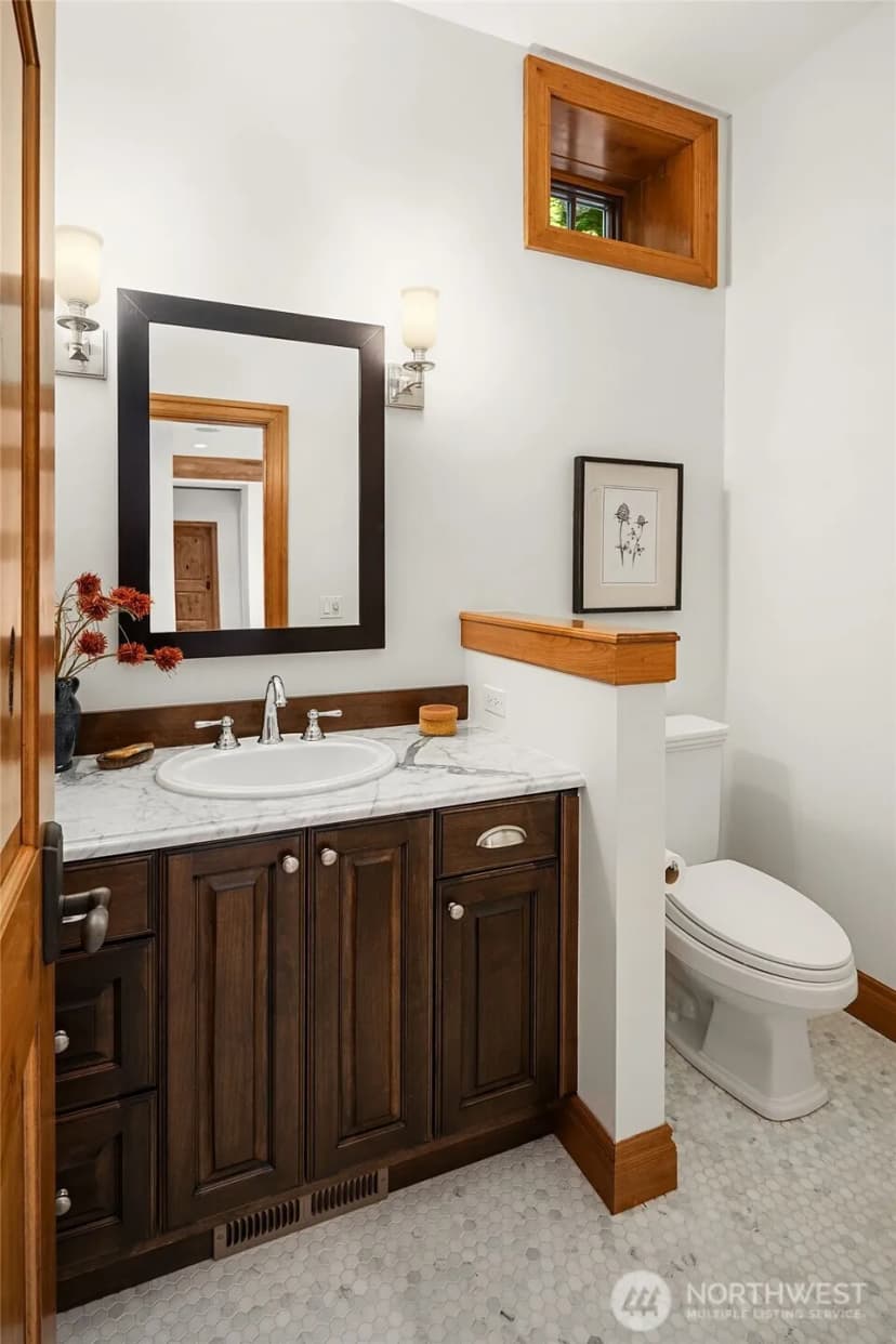 Property photo for 8260 Avalon Drive, Mercer Island photo 31