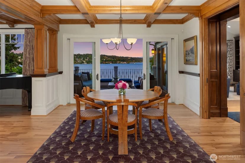 Property photo for 8260 Avalon Drive, Mercer Island photo 5