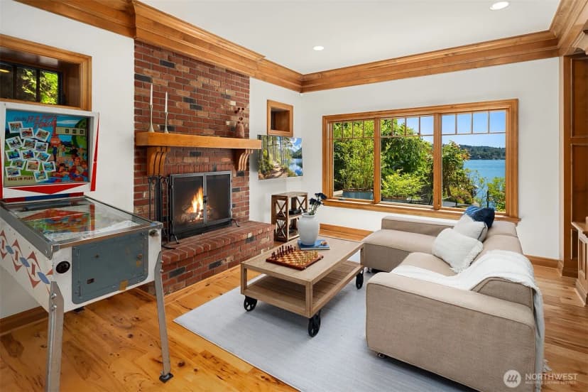 Property photo for 8260 Avalon Drive, Mercer Island photo 28