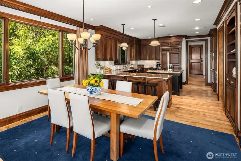 Property photo for 8260 Avalon Drive, Mercer Island photo 11