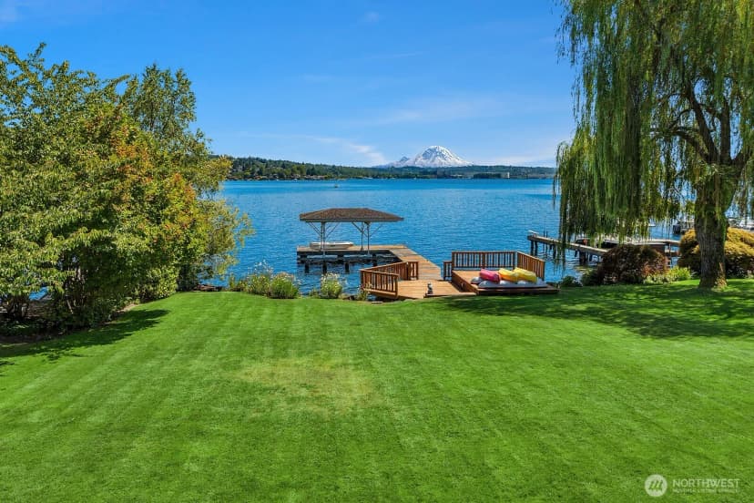 Property photo for 8260 Avalon Drive, Mercer Island photo 37