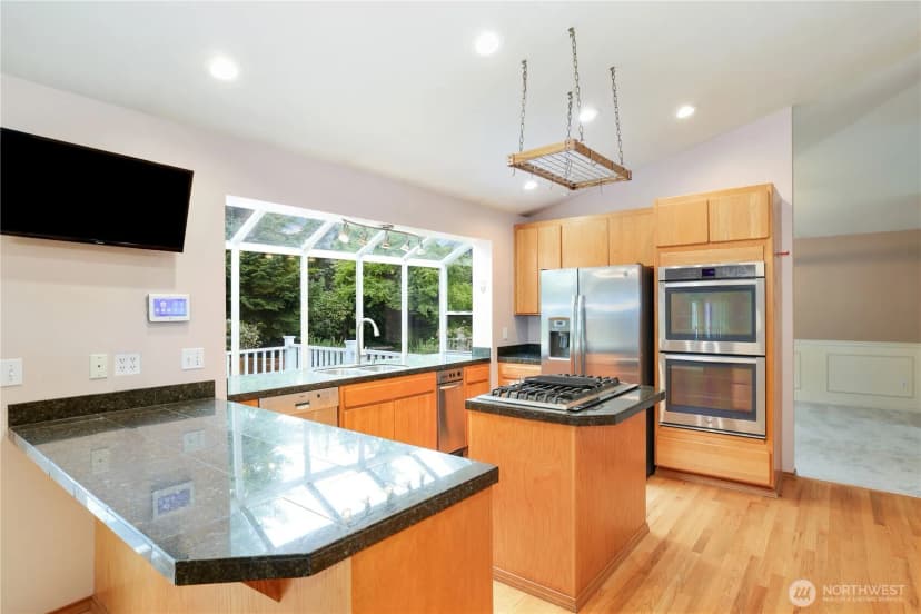 Property photo for 1612 Sw 304th Street, Federal Way photo 9