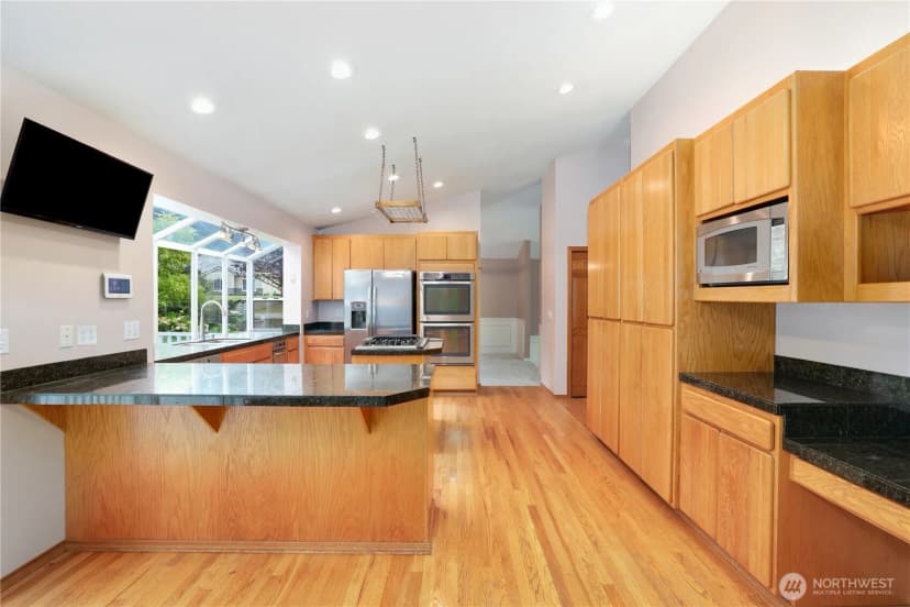 Property photo for 1612 Sw 304th Street, Federal Way photo 11