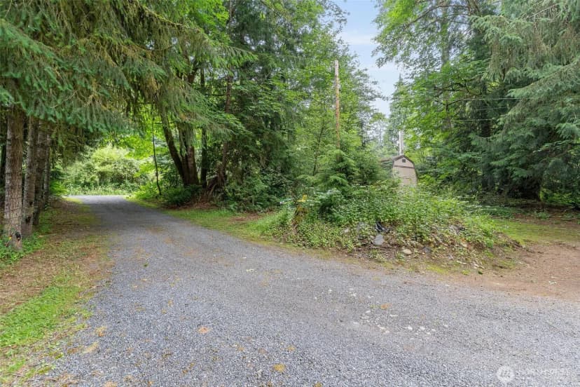 Property photo for 18330 Jim Creek Road, Arlington photo 32