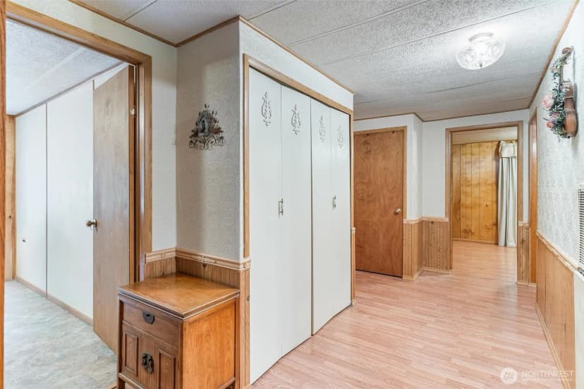 Property photo for 18330 Jim Creek Road, Arlington photo 15